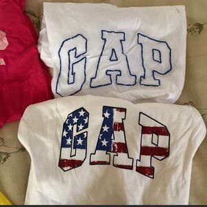 Women’s GAP NWT Medium size T-shirt white only .2 of them